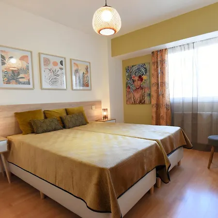 Stylish Nicosia Retreat With Fast Wifi & Parking *