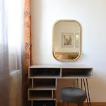 Cosy Haven - Your Away From Apartament *