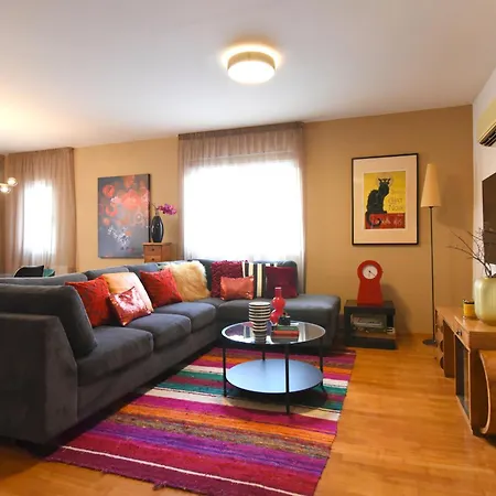 Cosy Haven - Your Away From * Strovolos