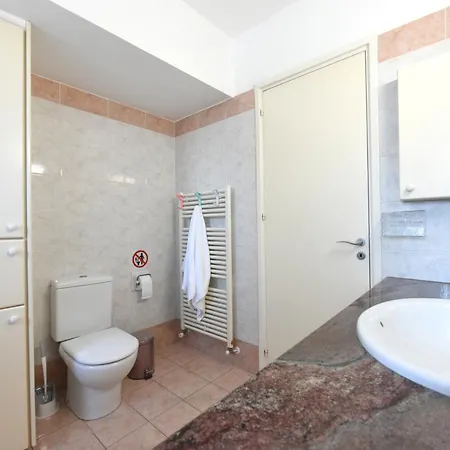 Appartement Stylish Nicosia Retreat With Fast Wifi & Parking
