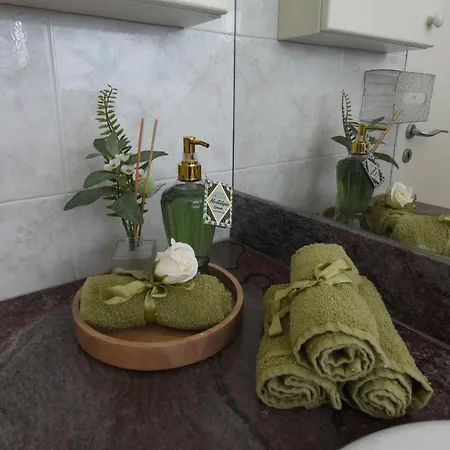 Cosy Haven - Your Away From דירה Strovolos