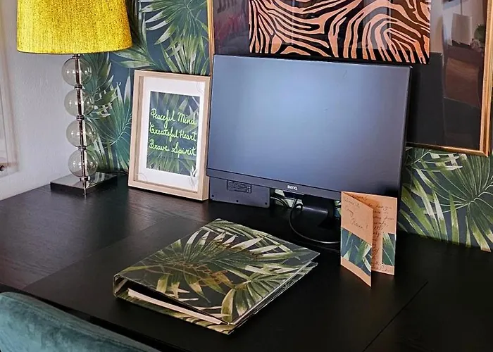 Cosy Haven - Your Away From Apartmán Strovolos